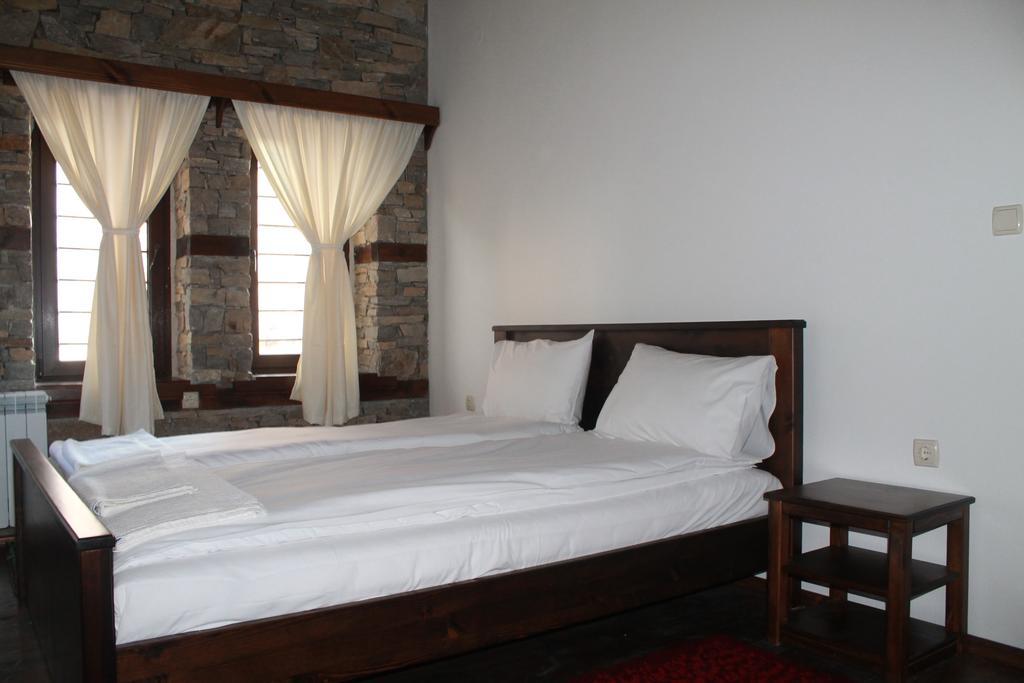Leshtenski Perli Room photo